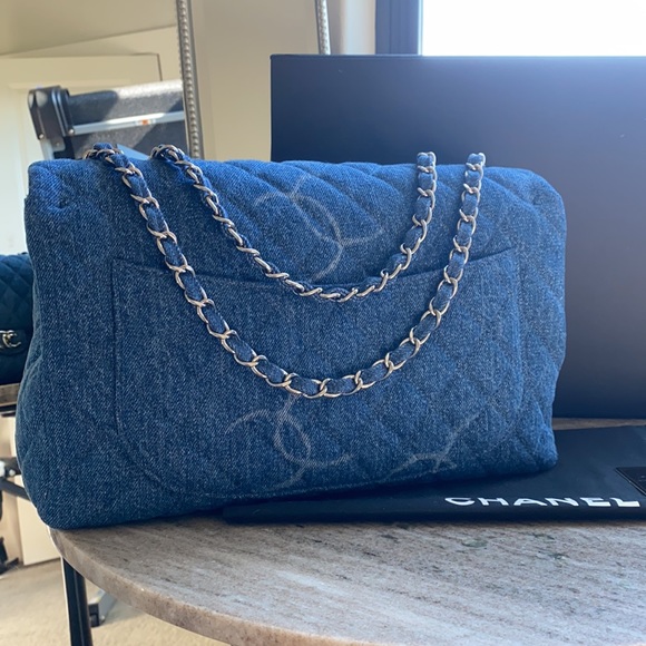 Chanel Quilted CC Jumbo Single Flap Denim Bag - Picture 4 of 6